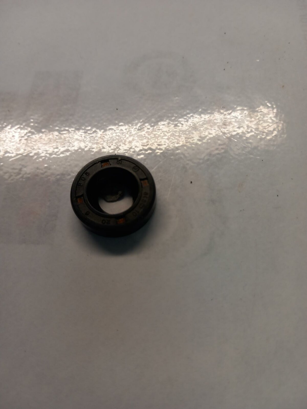 Hyosung Oil Seal 10x20x6 - Image 1