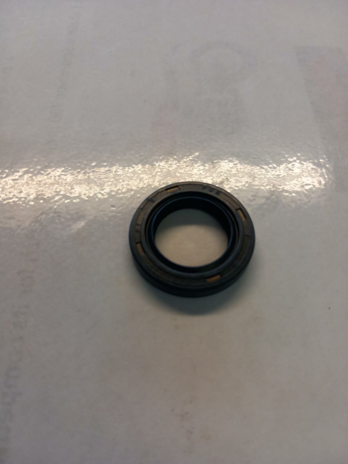 Hyosung Oil Seal 17x27x5 - Image 1