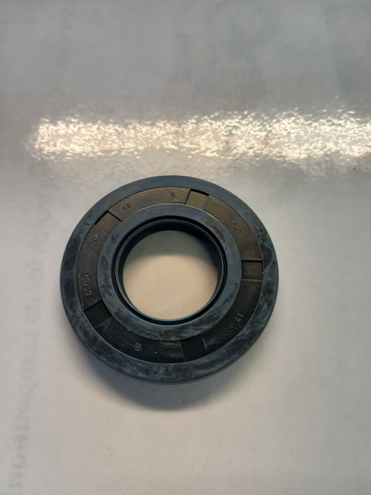 Hyosung Oil Seal 20x42x6 - Image 1