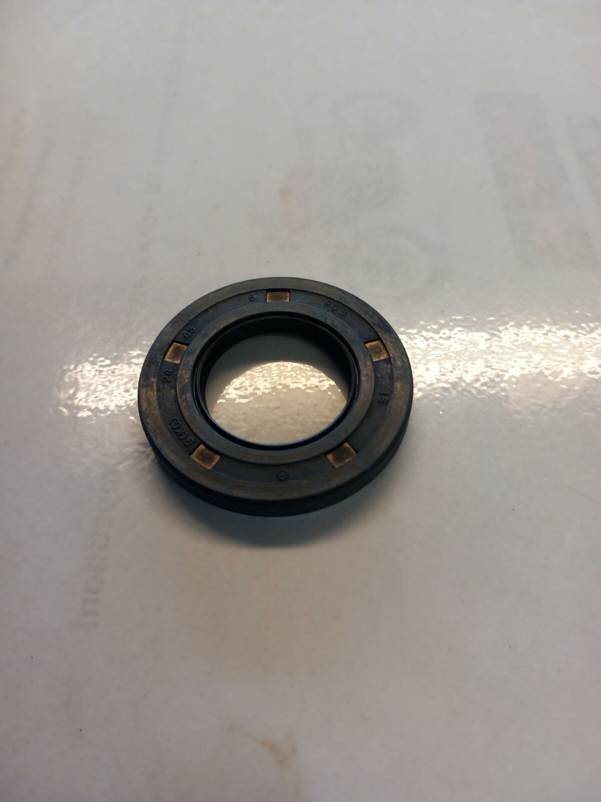 Hyosung Oil Seal 24x43x6 - Image 1
