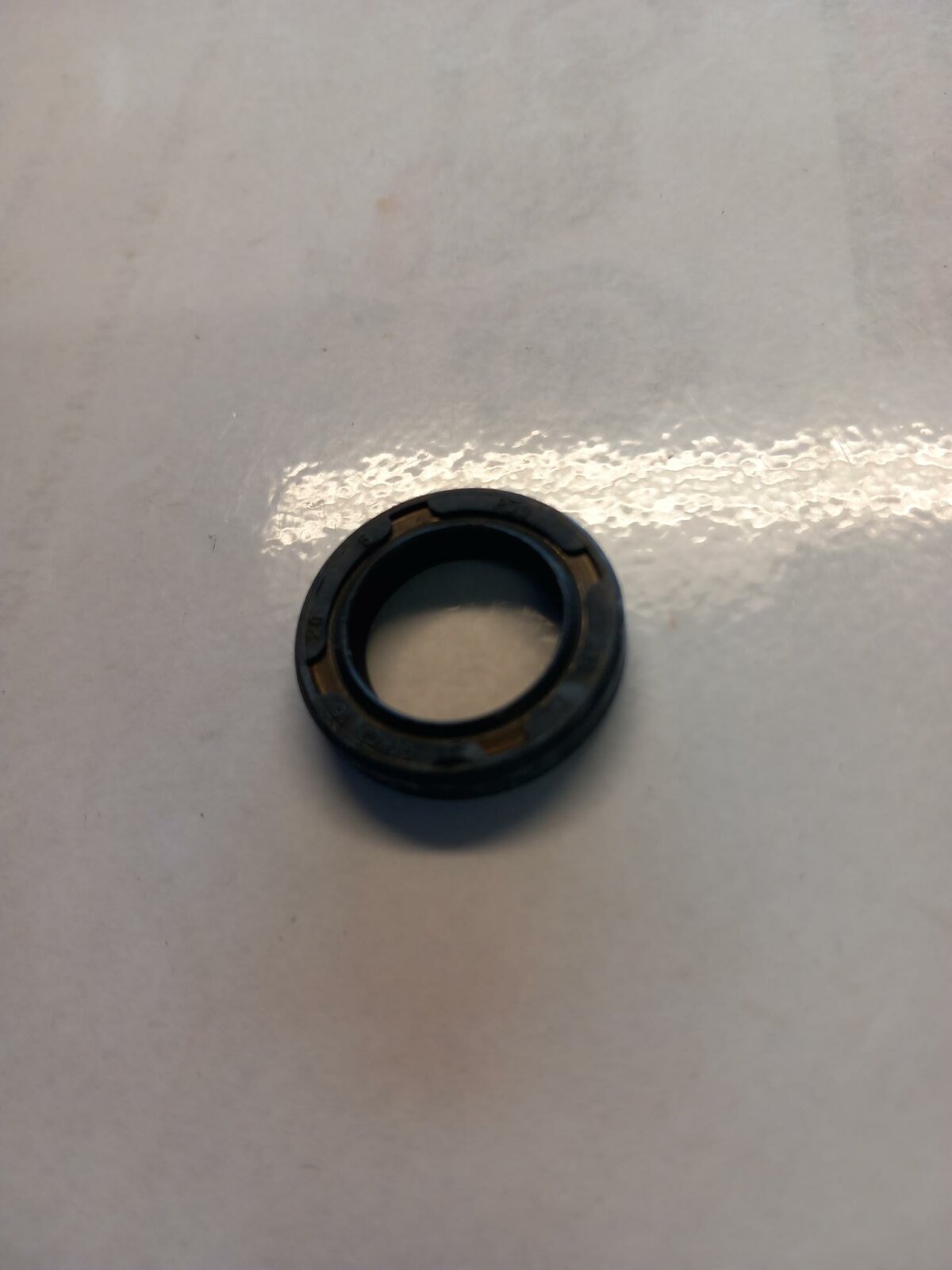Hyosung Oil Seal 16x24x5 - Image 1