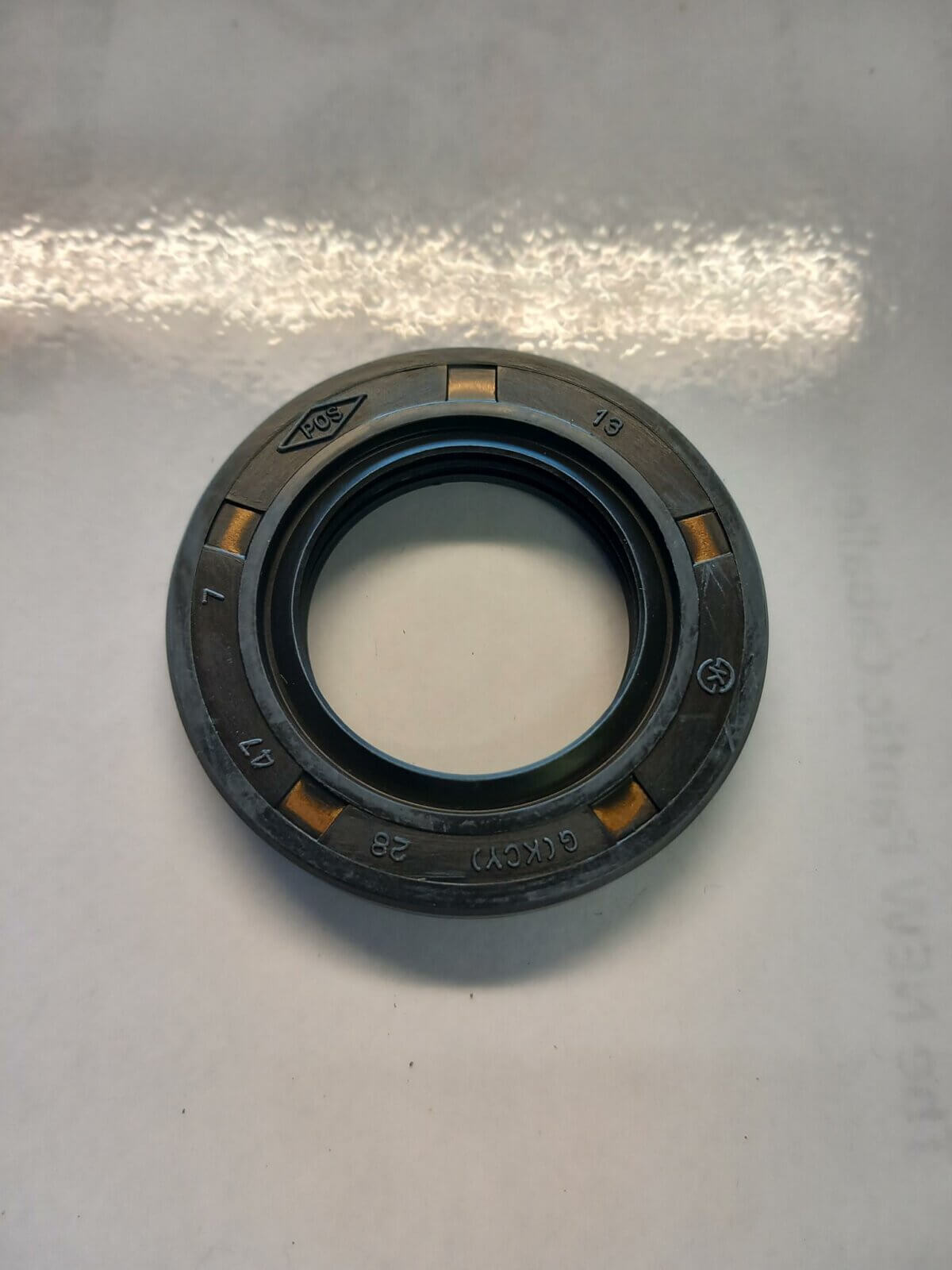 Hyosung Oil Seal 28x42x7 - Image 1