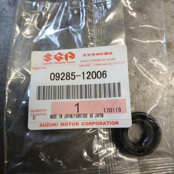Suzuki Oil Seal