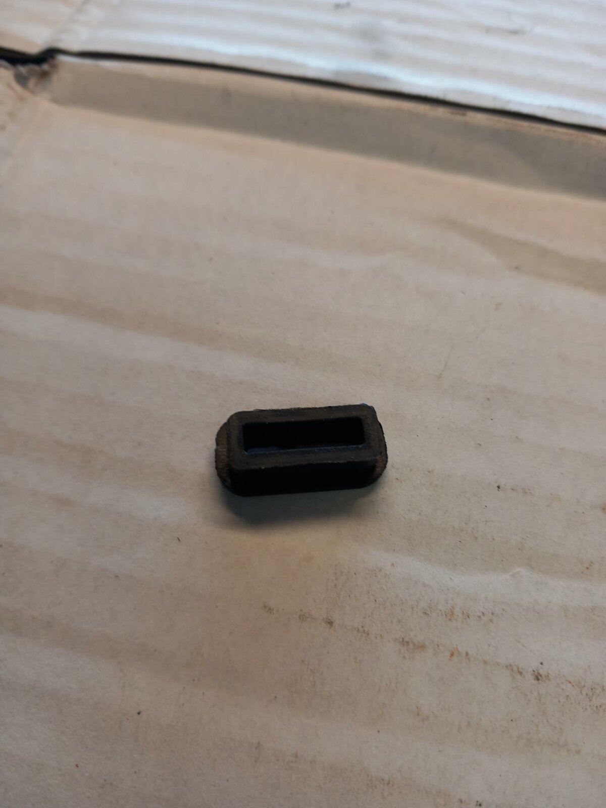 Hyosung Side Panel Top Rear Rubber - Image 1