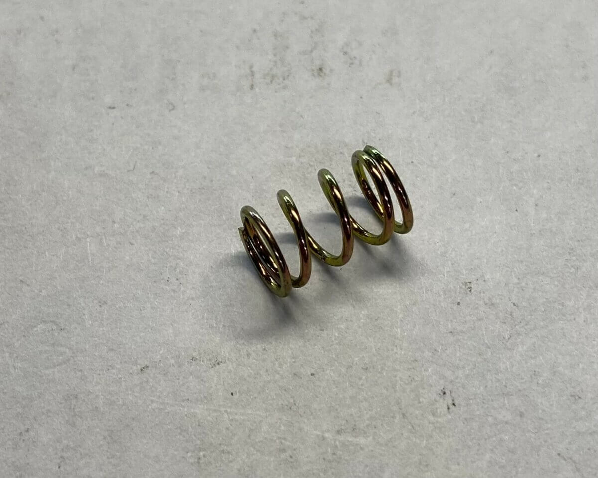 Suzuki spring, throttle stop screw - Image 1