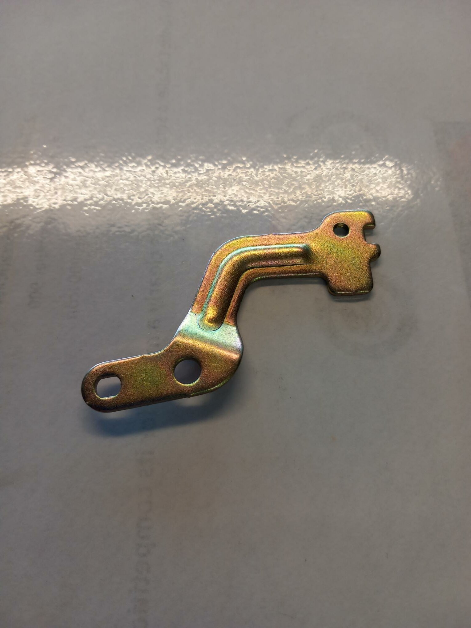 13413h93b00 Hyosung Choke Cable Mounting Bracket - Image 1