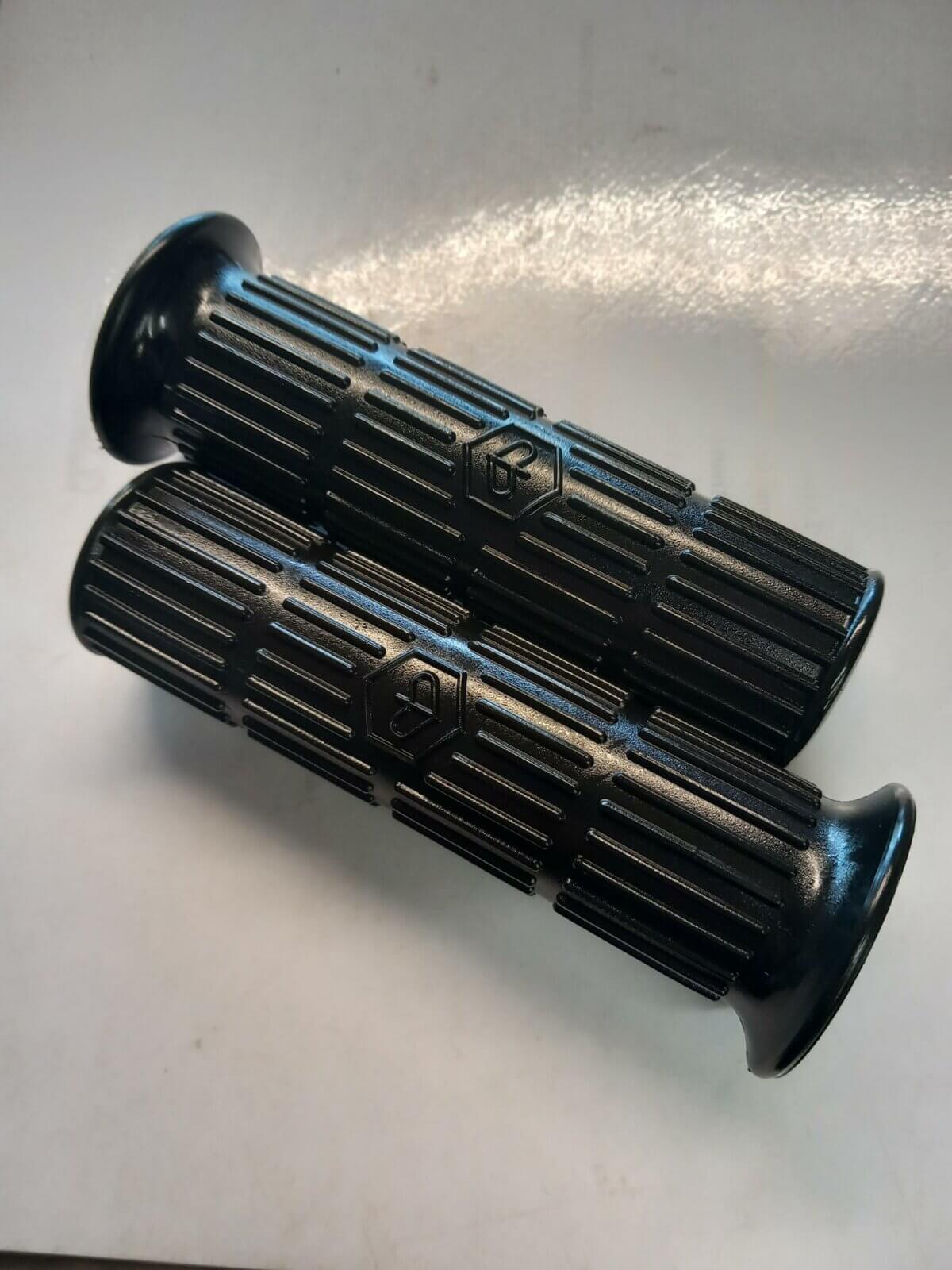 Vespa Handlebar Grips Pair - Image 1