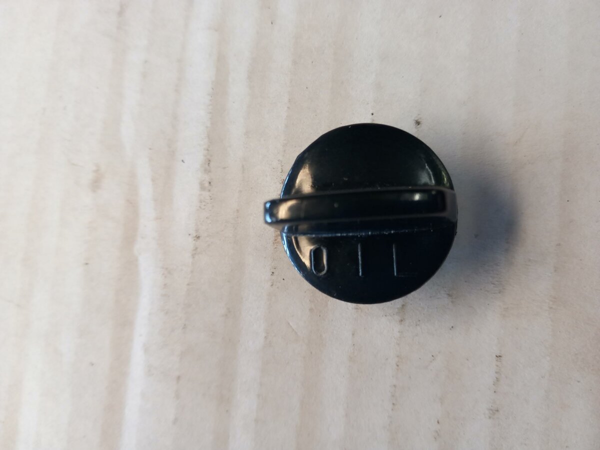 Honda Oil Filler Cap - Image 1