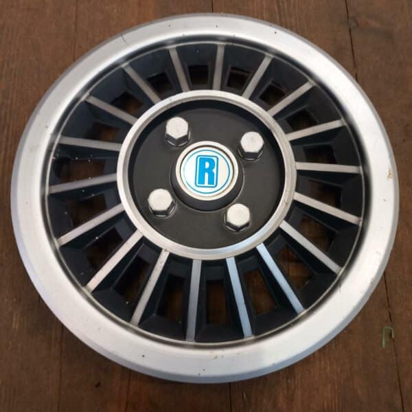 Reliant Hub Cap