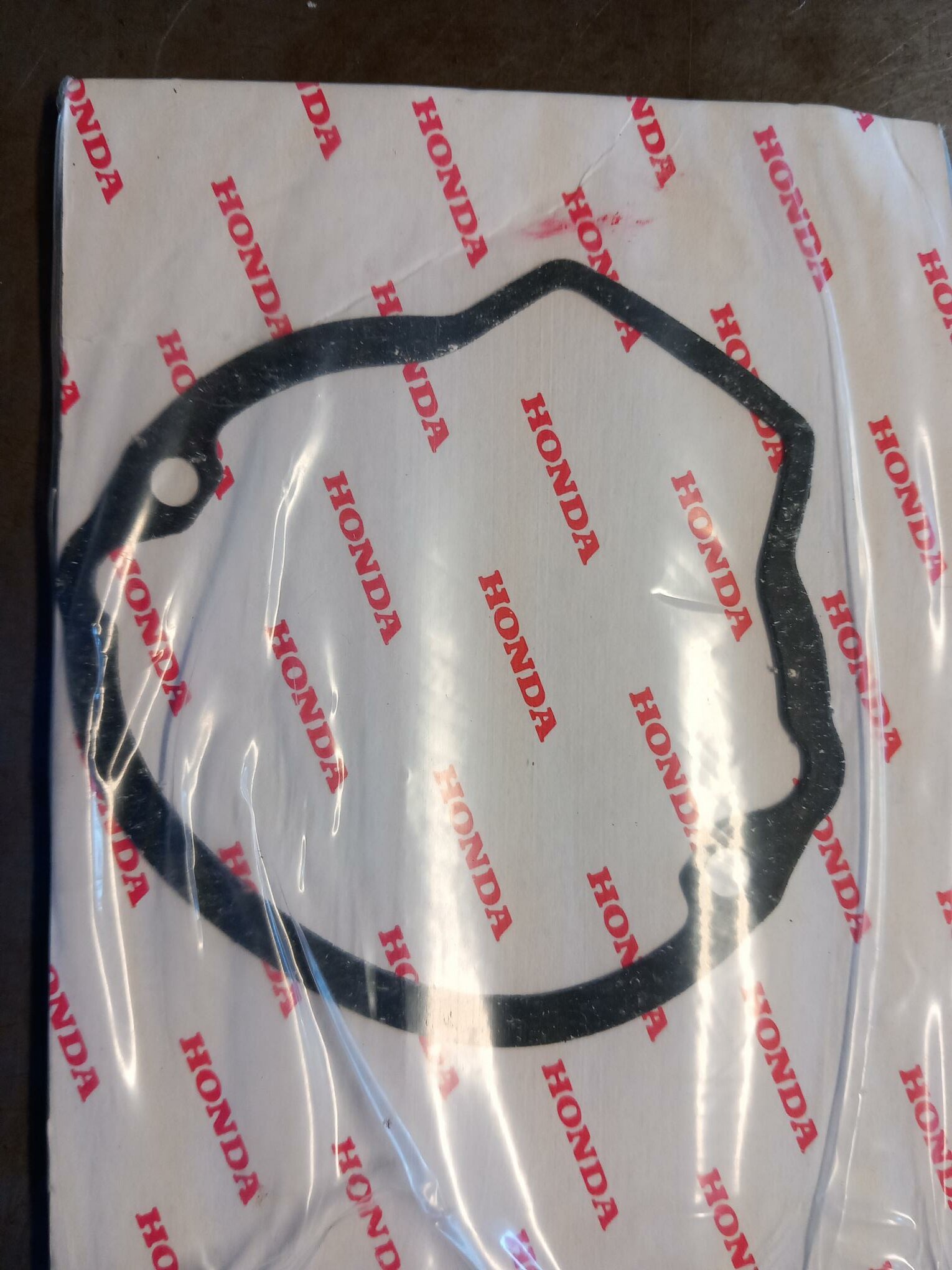 30372437000 Honda Pulse Generator Cover Gasket - Image 1