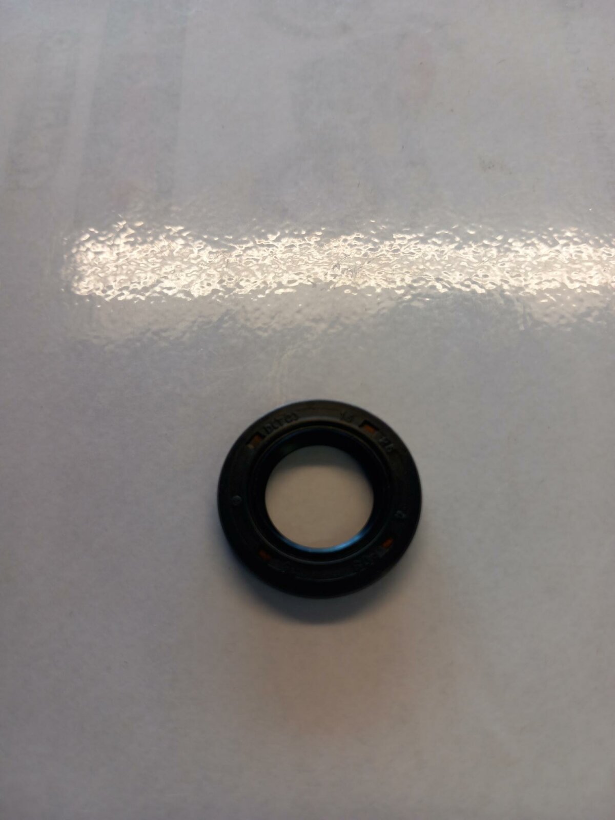 Hyosung Oil Seal 14x25x4 - Image 1