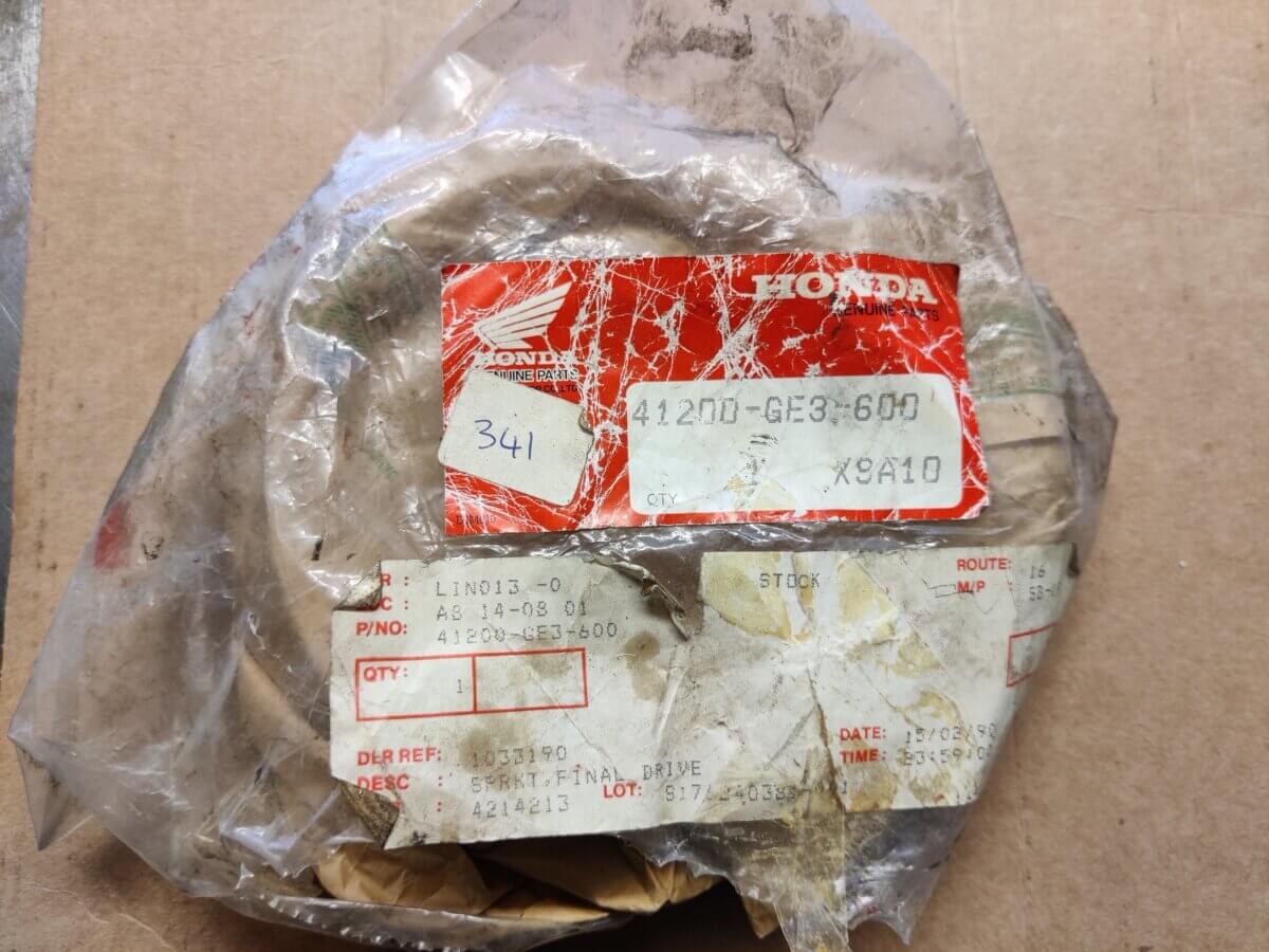 Honda rear sprocket - OEM - Image 1