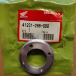 Honda Bearing Retainer