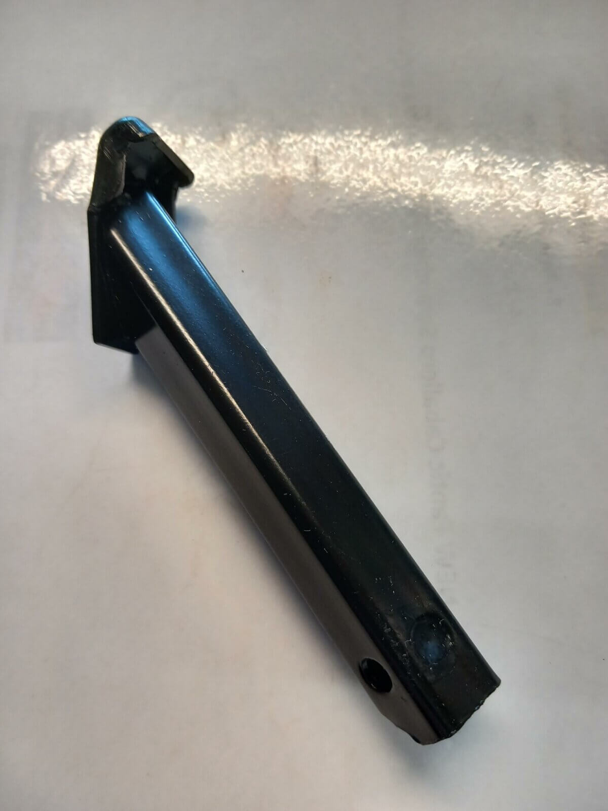 Hyosung Front Footrest LH - Image 1