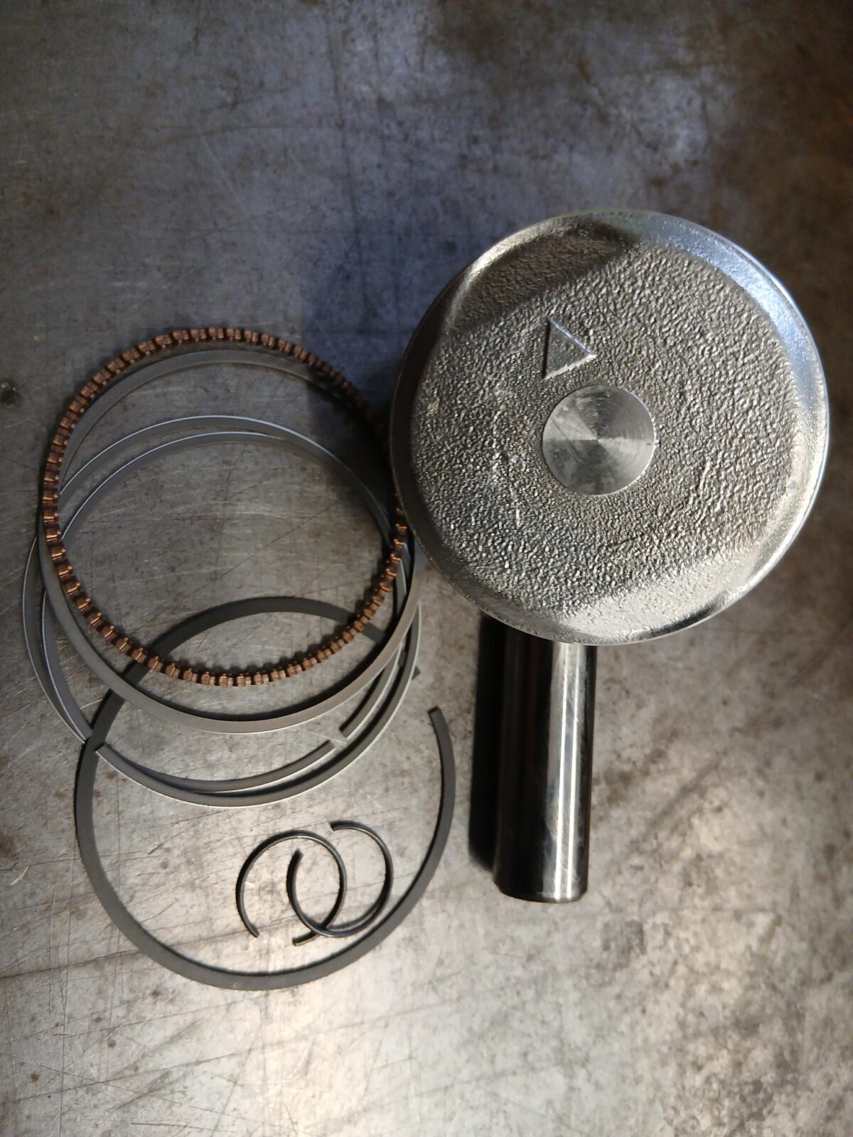 Kawasaki Piston Assembly - Image 1