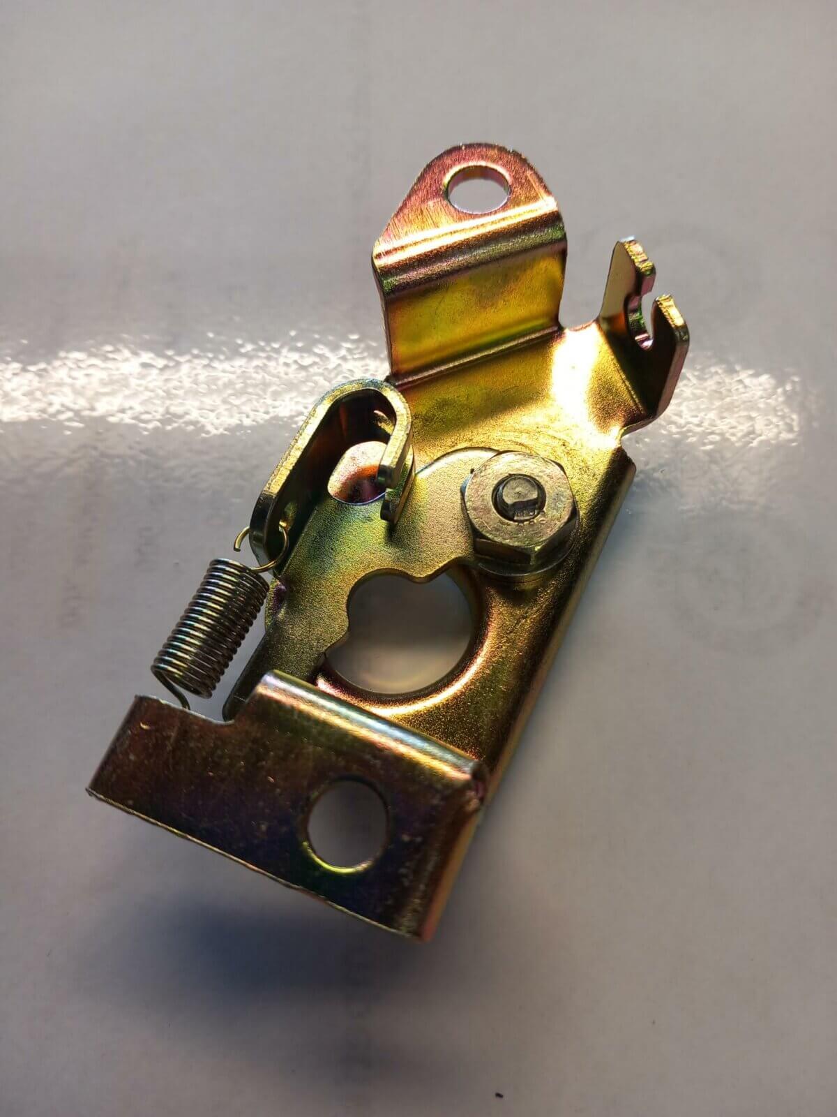 Hyosung Seat Lock Assembly - Image 1