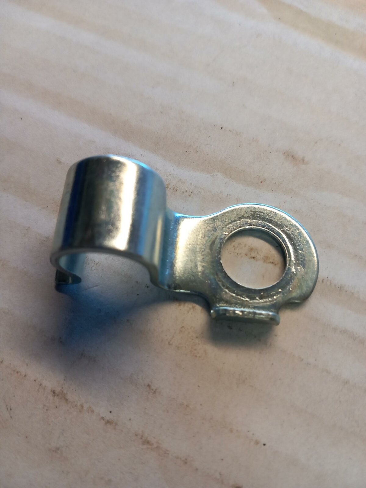 Hyosung Front Brake Hose Clamp - Image 1