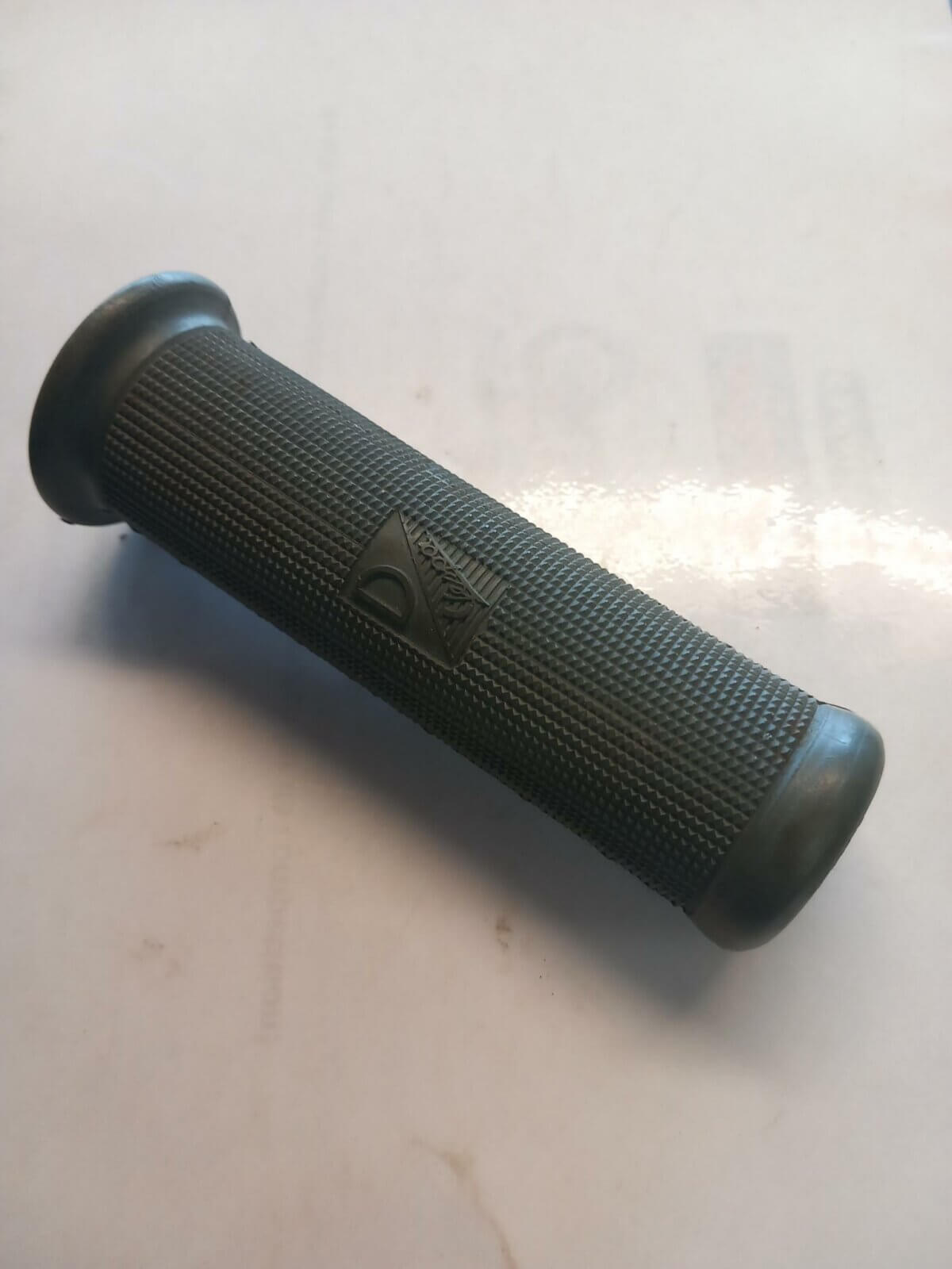 Vespa Grip - Image 1
