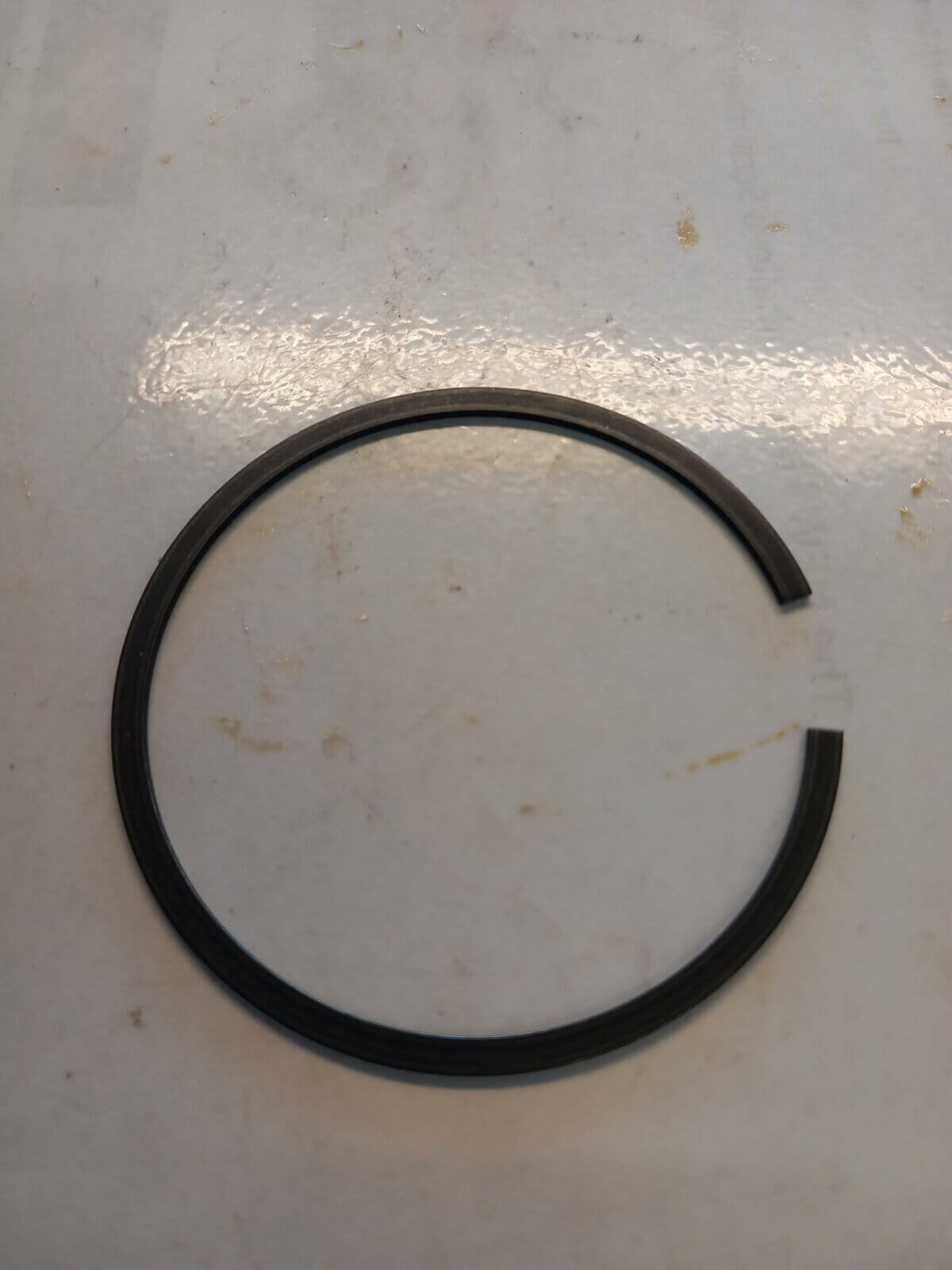 Vespa Clutch Circlip - Image 1