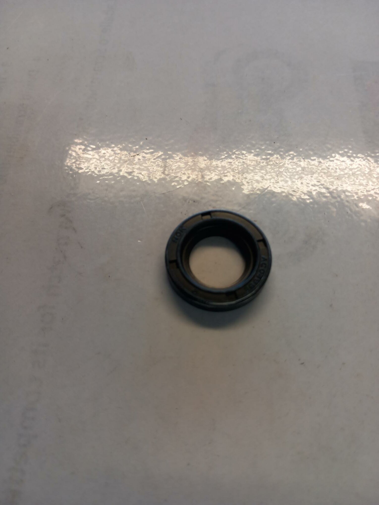 91201028005 Honda Oil Seal - Image 1
