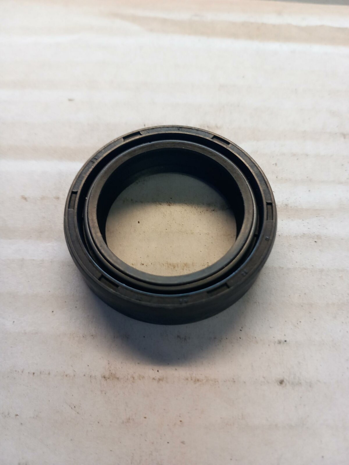 Hyosung Oil Seal 31x44x11 - Image 1