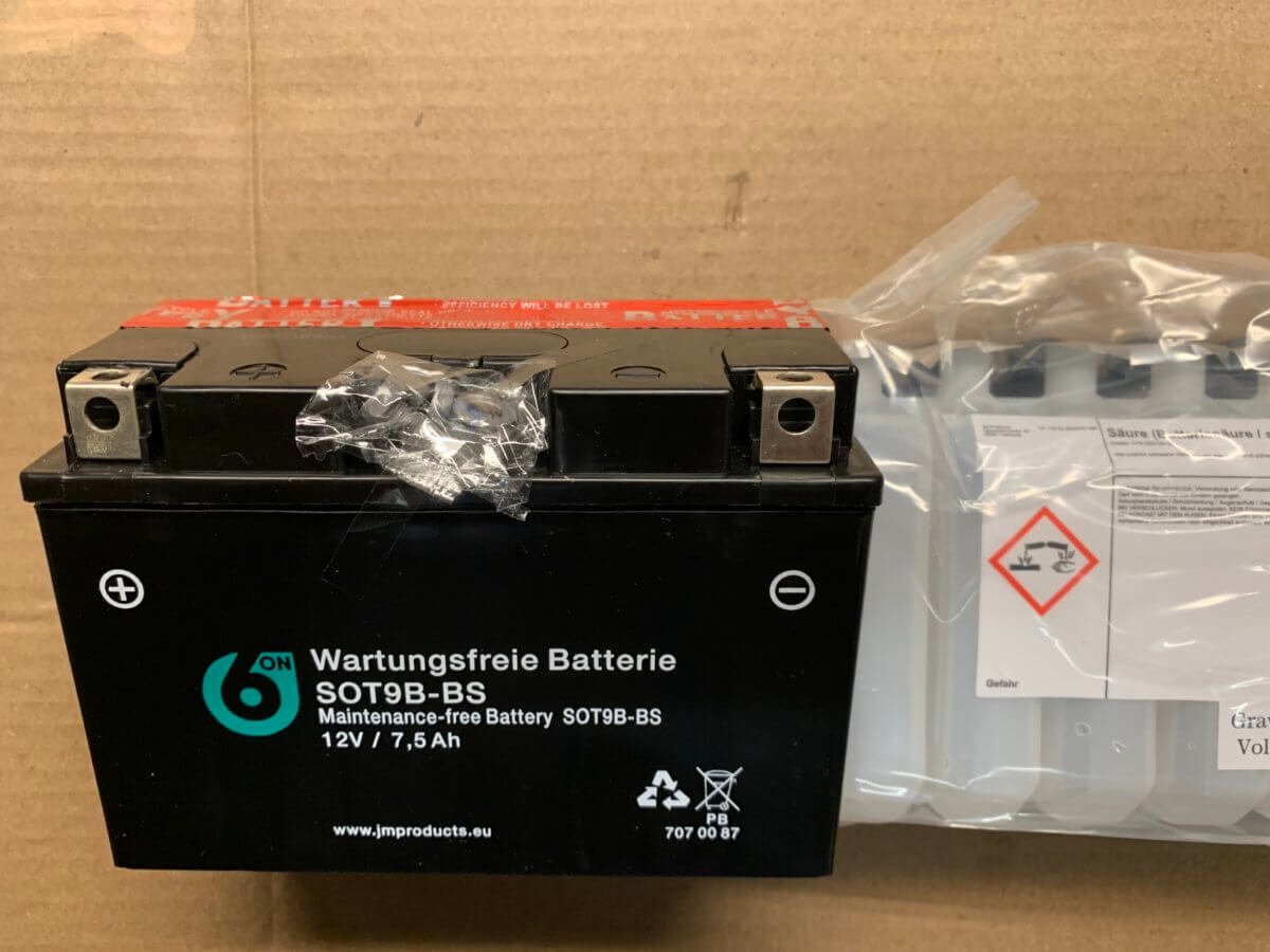 Battery YT9B-BS - Image 1