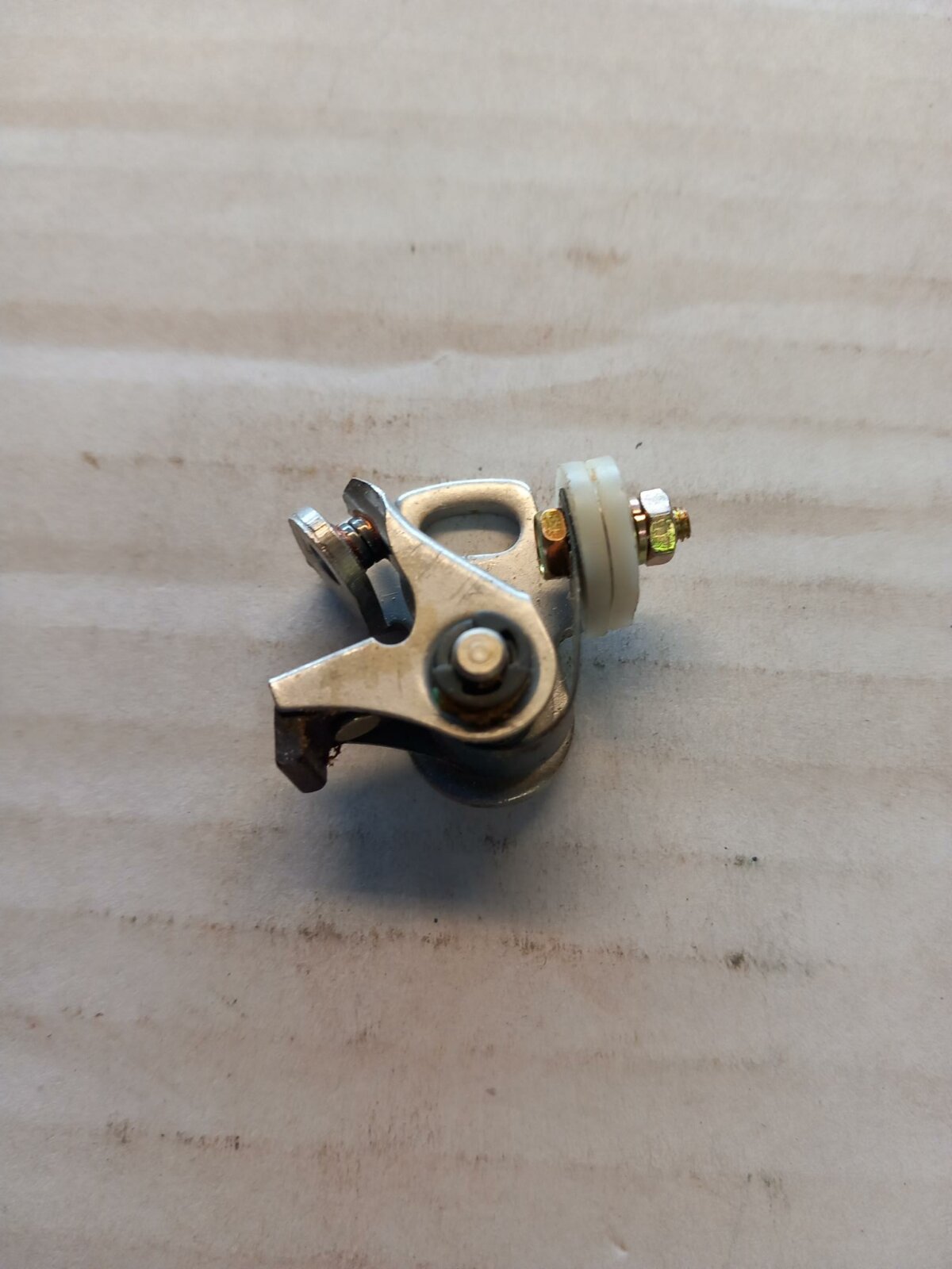 DM-77 Contact breaker points - Image 1