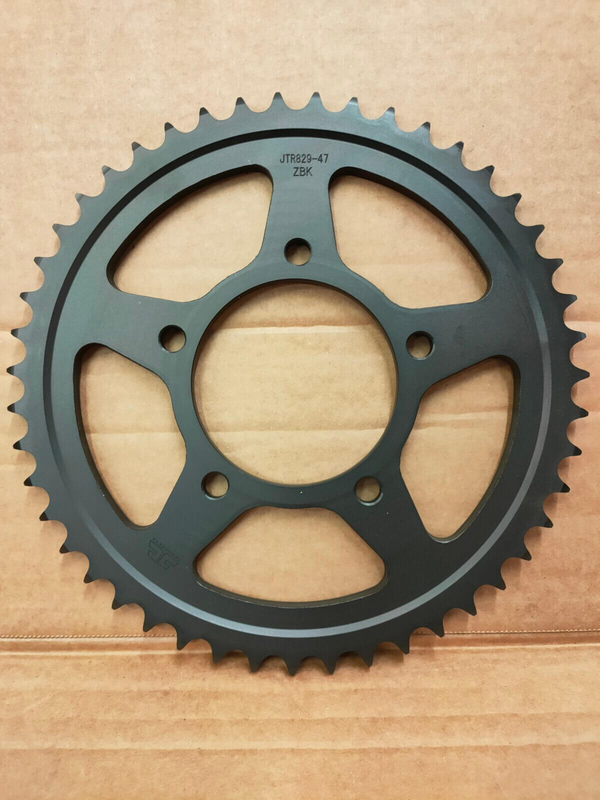 Suzuki Rear Sprocket 47T - Image 1