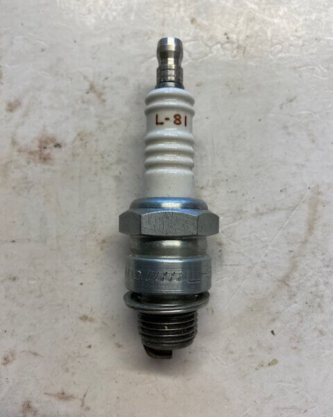 Champion spark plug L-81